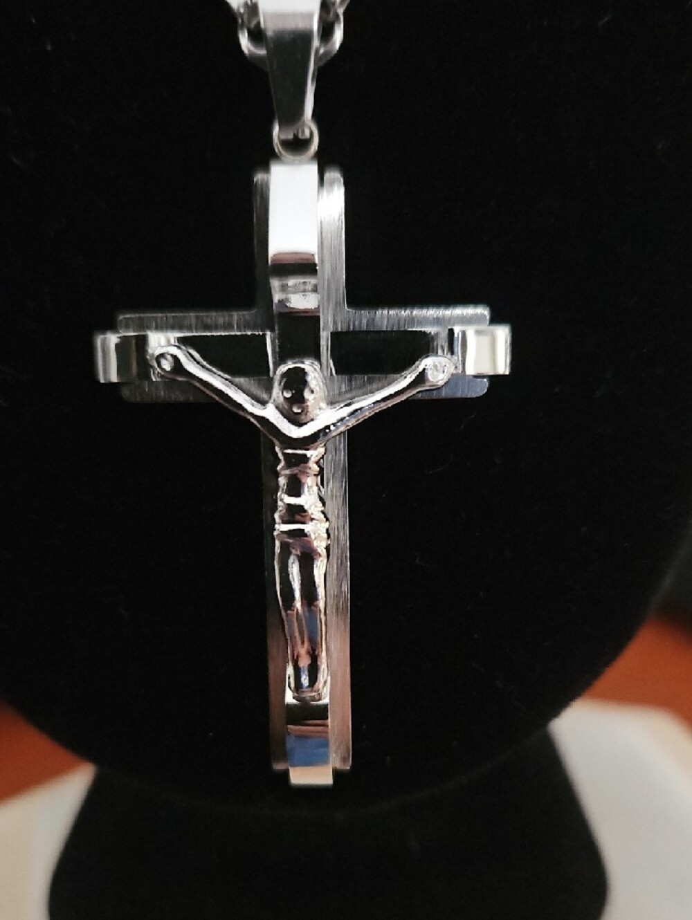 Polished Stainless Steel Crucifix Necklace - Silver Flor Men Or Women - Picture 2 of 4